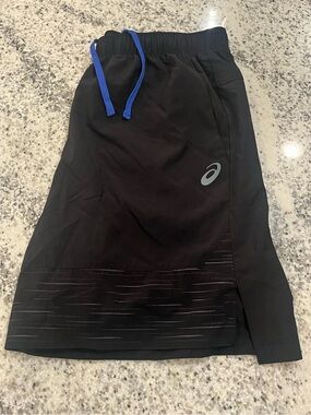 Aasics Men’s Shorts Black / Gray Size Medium - Running Training Gym 7” Inseam